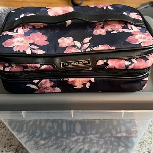 Victorias Secret make-up/travel case